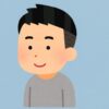 若い日本人男性がツーブロックの髪型で微笑んでいるイラスト背景はシンプルなブルー